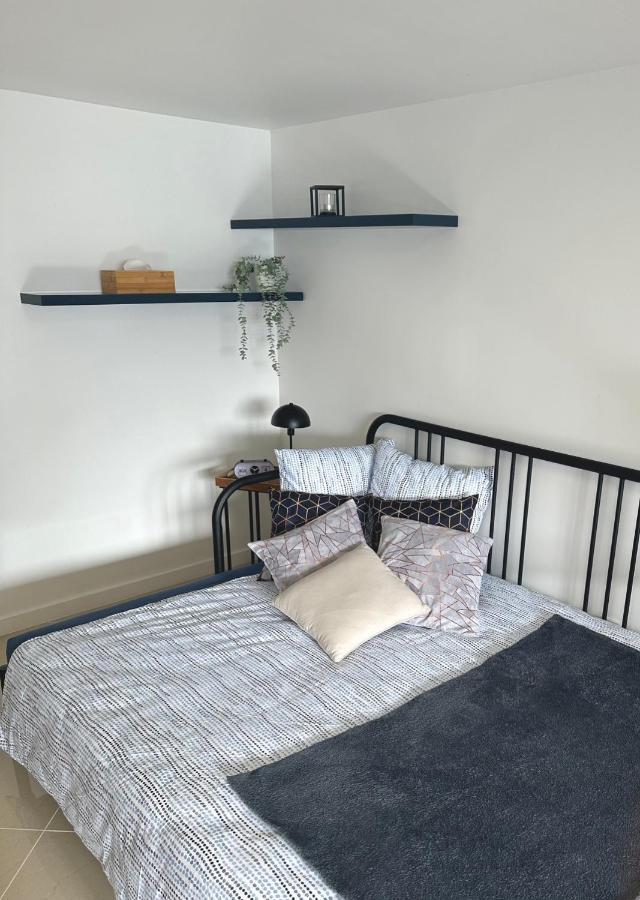 Petite Maison Studio Tout Confort Cosy Givors Autoroute Et Gare Appartement Buitenkant foto