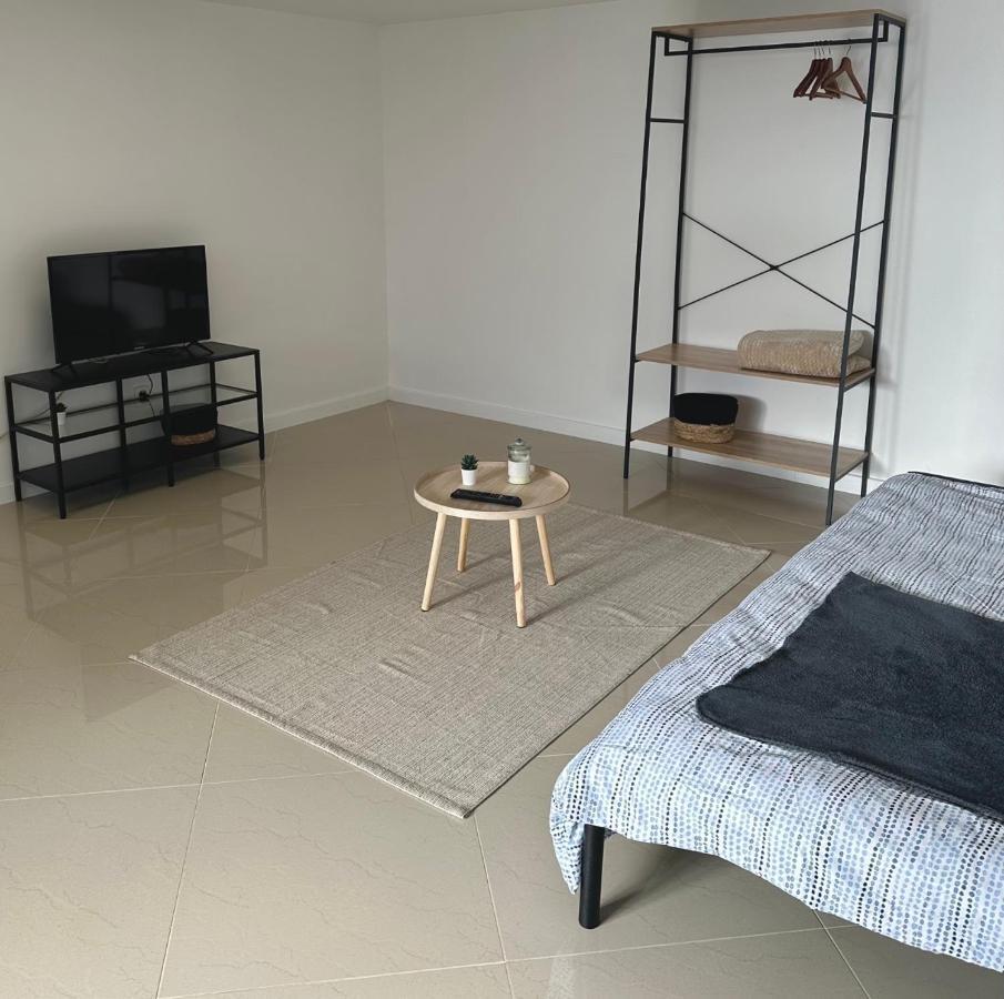 Petite Maison Studio Tout Confort Cosy Givors Autoroute Et Gare Appartement Buitenkant foto